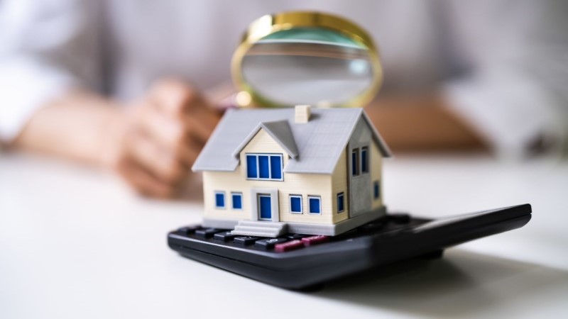 מתווכת נדל"ן 